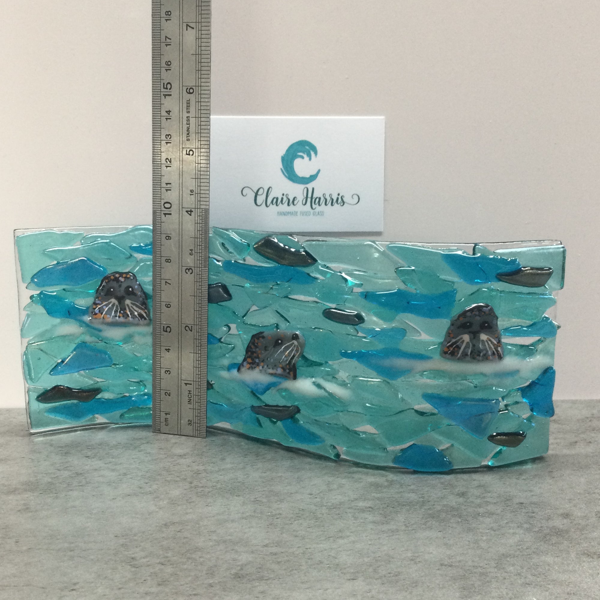 9cm Trio of Seals Freestanding Wave