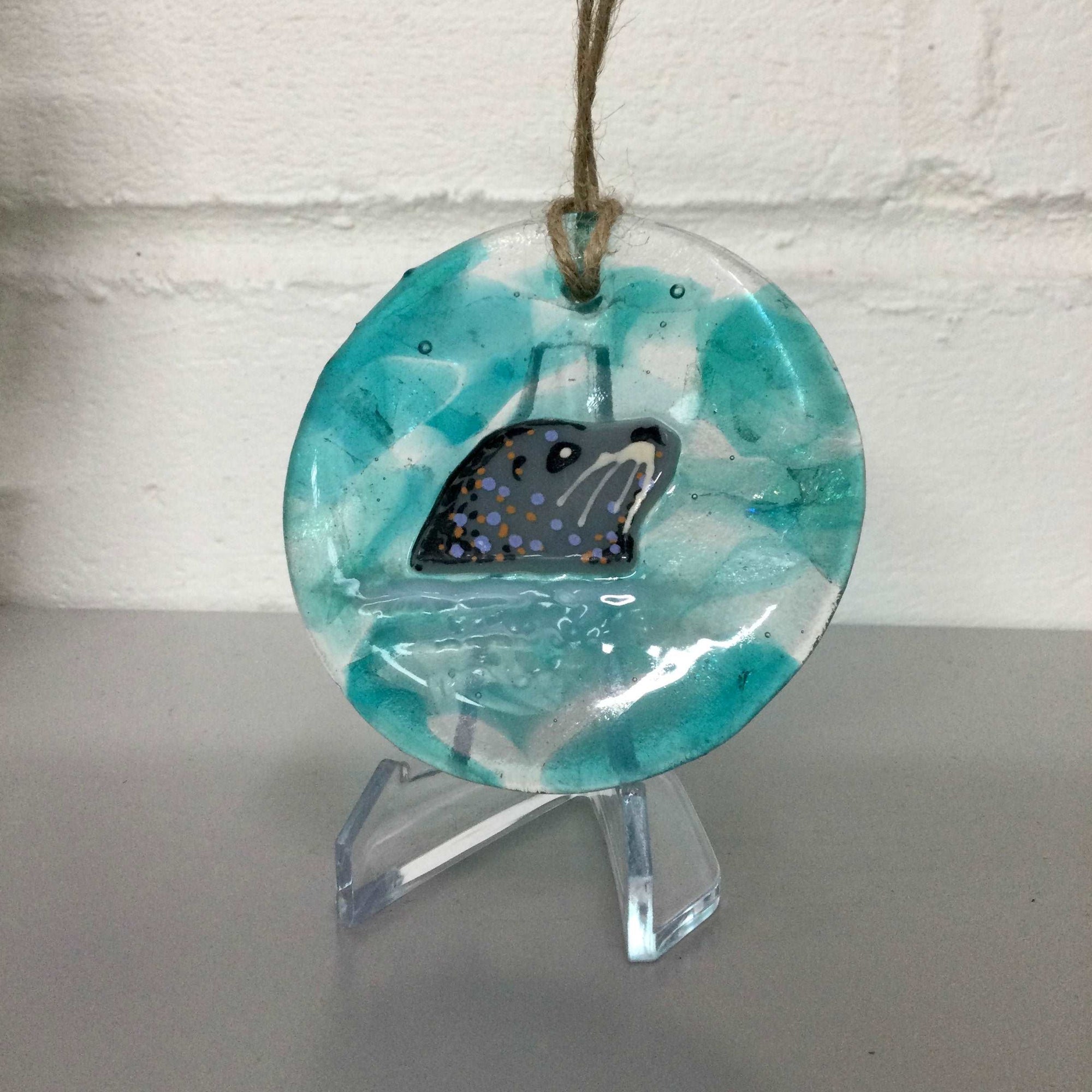 8cm Seal Side Facing Disc Hanger - Fused Glass By Claire Harris 