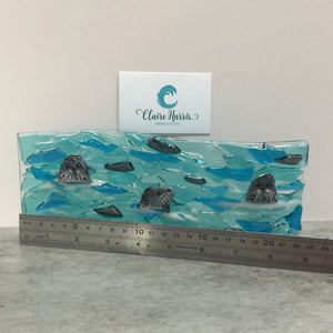 9cm Trio of Seals Freestanding Wave