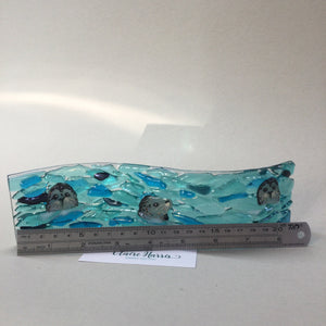 6cm Trio of Seals Freestanding Wave