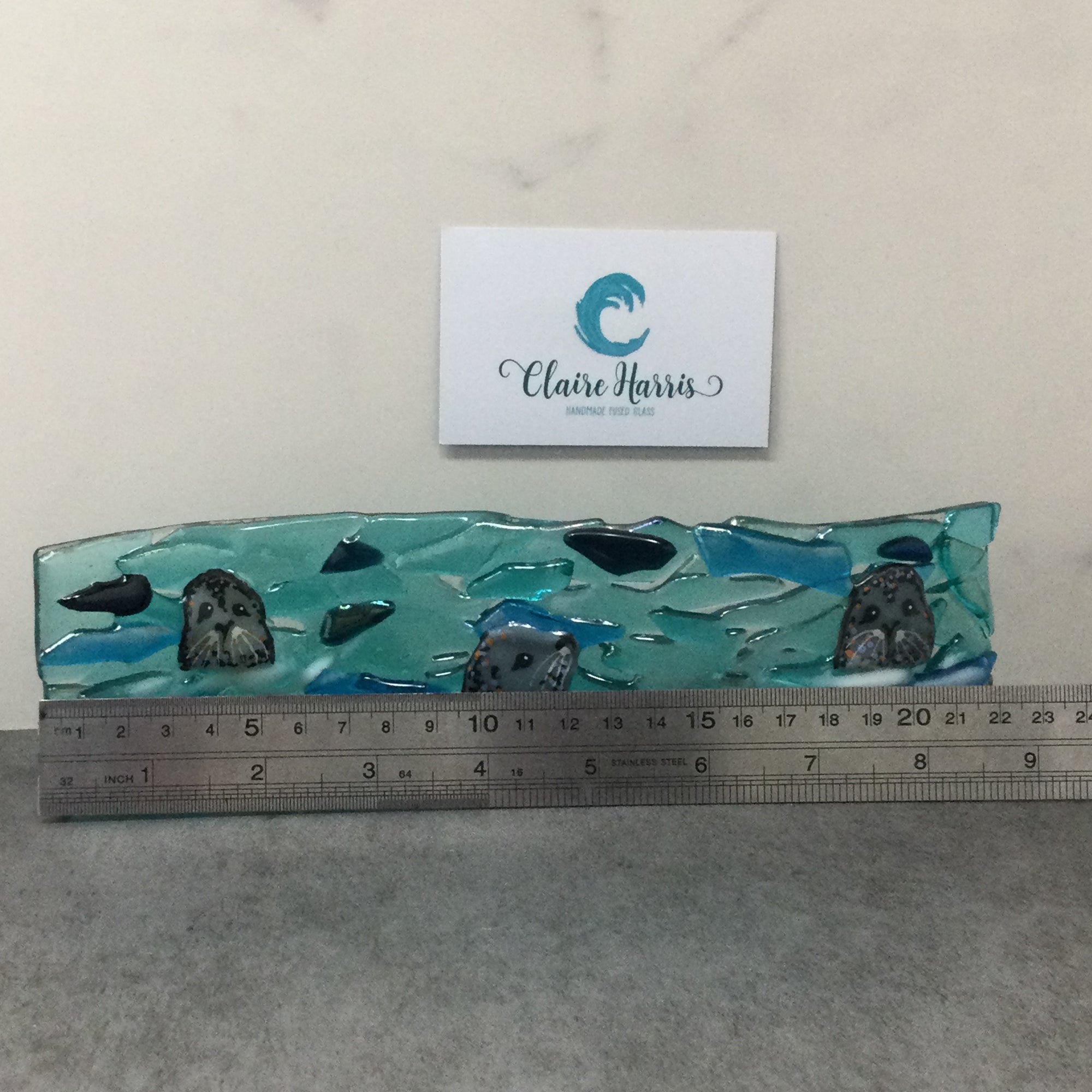 6cm Trio of Seals Freestanding Wave