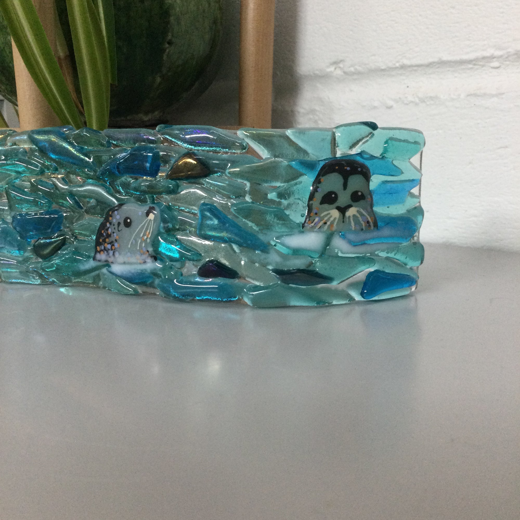 6cm Trio of Seals Freestanding Wave